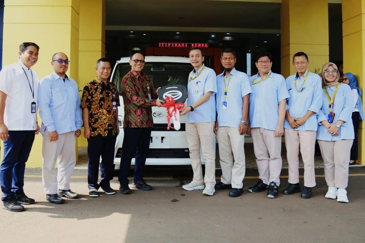 Daihatsu hibahkan 1 unit mobil ke Direktorat Jenderal Perhubungan Darat Kementerian Perhubungan