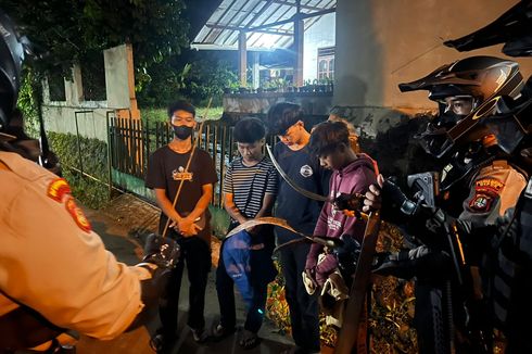 7 Remaja Ditangkap Polisi Saat Cari Lawan Tawuran Sambil Live Instagram di Depok
