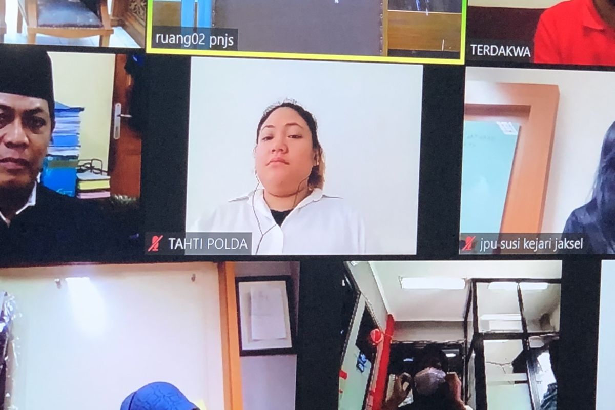 Olivia Nathania hadir lewat Zoom dalam sidang perdana kasus penipuan CPNS di PN Jakarta Selatan, Rabu (26/1/2022). 