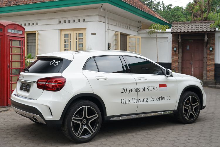 Mercedes-Benz GLA 200 AMG Line