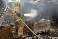 Warung Makan Terbakar di Tanah Abang, Karyawan Derita Luka Bakar