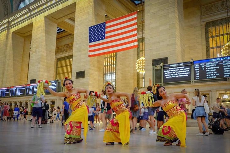 Salah satu foto yang disiapkan untuk promosi acara Indonesian Street Festival 2019 di New York, Amerika Serikat.
