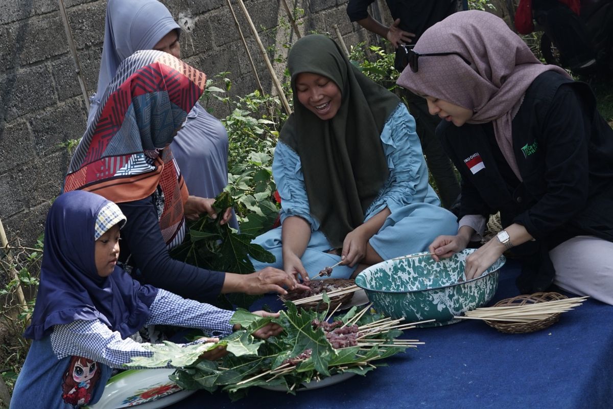 Pemotongan hewan kurban di Pondok Pesantren Mualaf Dompet Dhuafa di Jembrana, Bali, Selasa (18/6/2024).