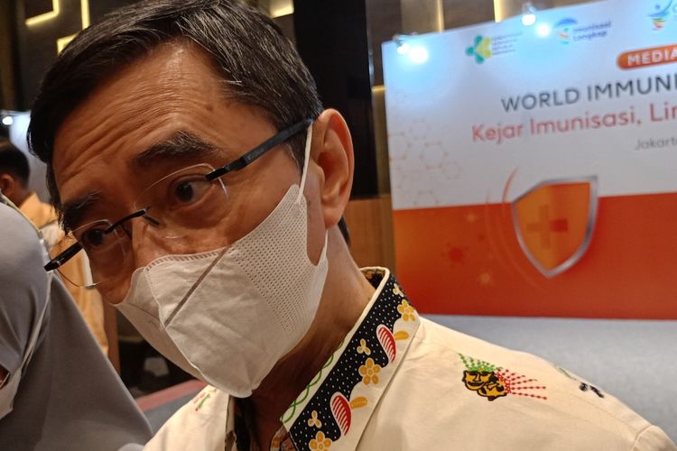 Ketua Satgas Imunisasi Ikatan Dokter Anak Indonesia (IDAI) Hartono Gunardi saat ditemui di Ballroom Hotel Akmani, Jakarta, Senin (8/5/2023).