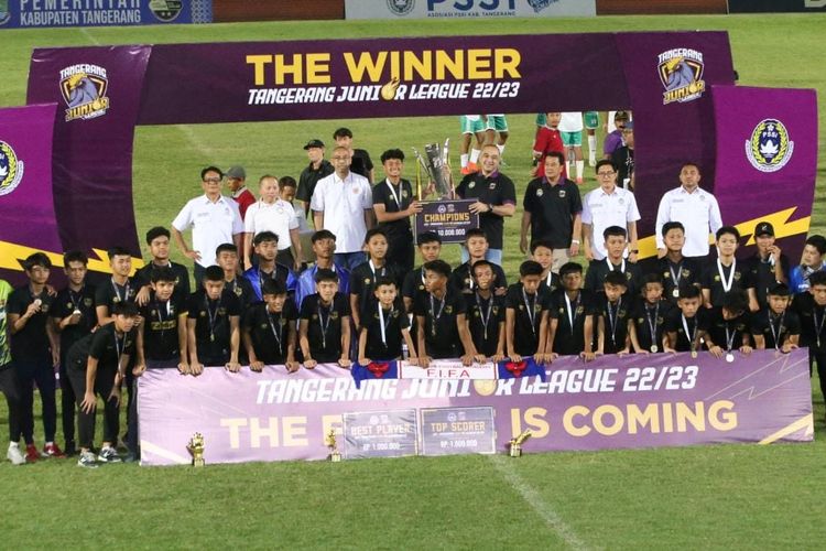 Farmel Isvil Football Academy menjadi juara Tangerang Junior League (TJL) 2023 seusai menang 3-0 pada partai puncak yang berlangsung di Indomilk Arena, Kabupaten Tangerang, Minggu (28/5/2023).