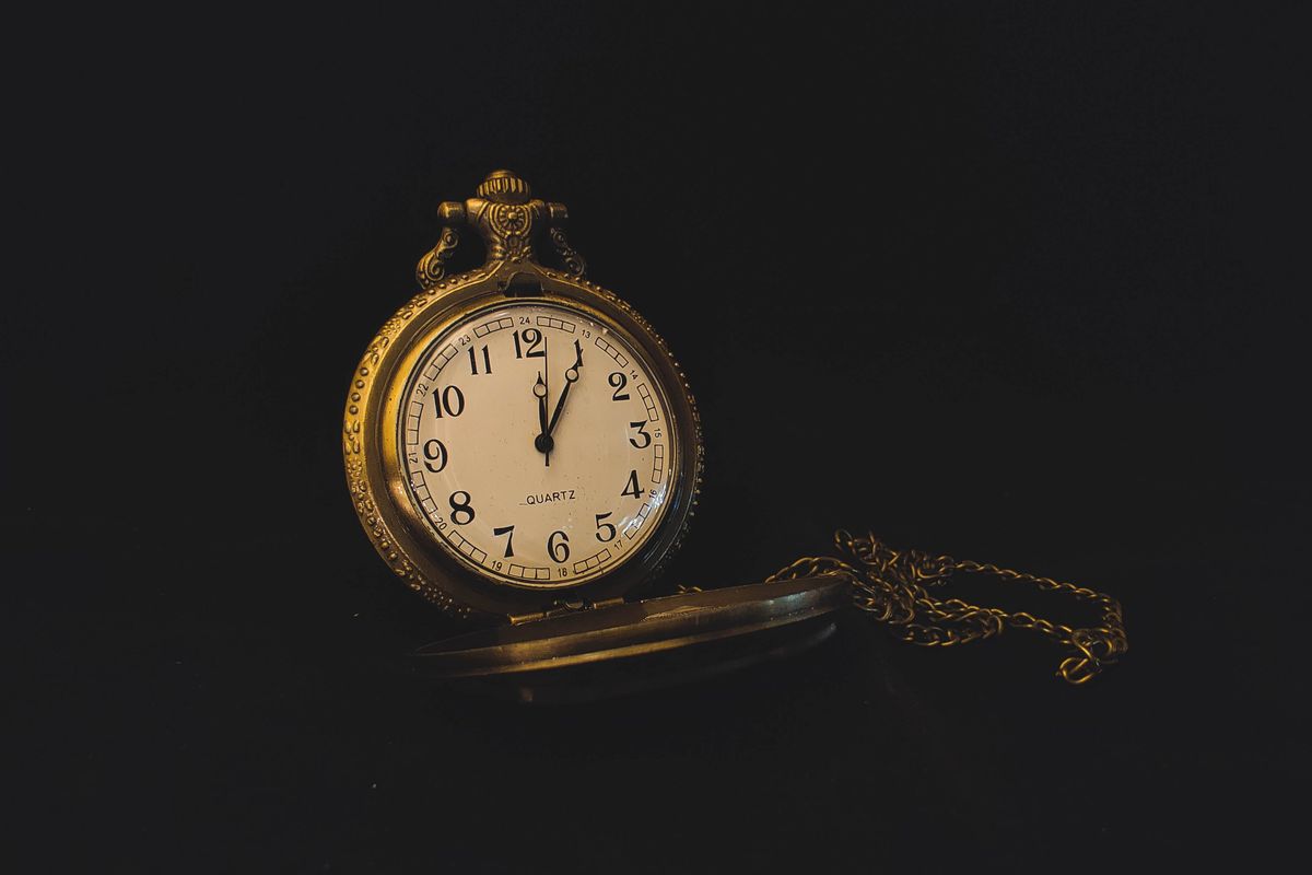 Mengenal arane wektu atau istilah penyebutan waktu dalam bahasa Jawa, lengkap dengan artinya