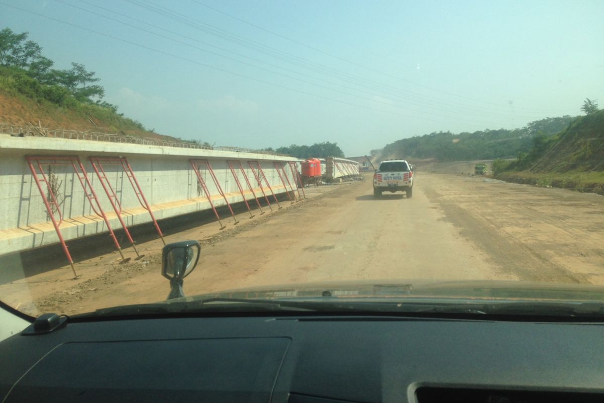 Ruas Tol Semarang-Batang. Gambar diambil Rabu (24/5/2017)