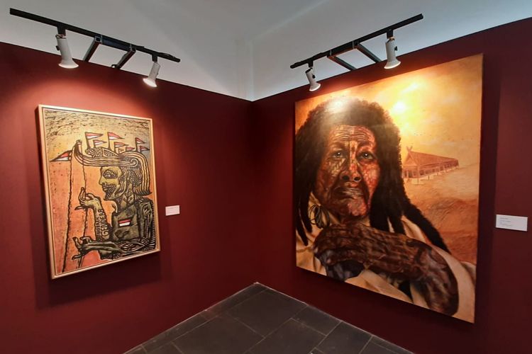 Lukisan sebagai hasil karya seniman dari berbagai aliran yang dipertunjukkan dalam Pekan Kebudayaan Nasional (PKN) dari tanggal 7 sampai 13 Oktober 2019 di Kompleks Istora Gelora Bung Karno, Jakarta.