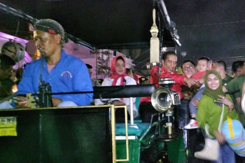  Di Yogyakarta, Jokowi dan Iriana Pilih Naik Andong ke Gedung Agung