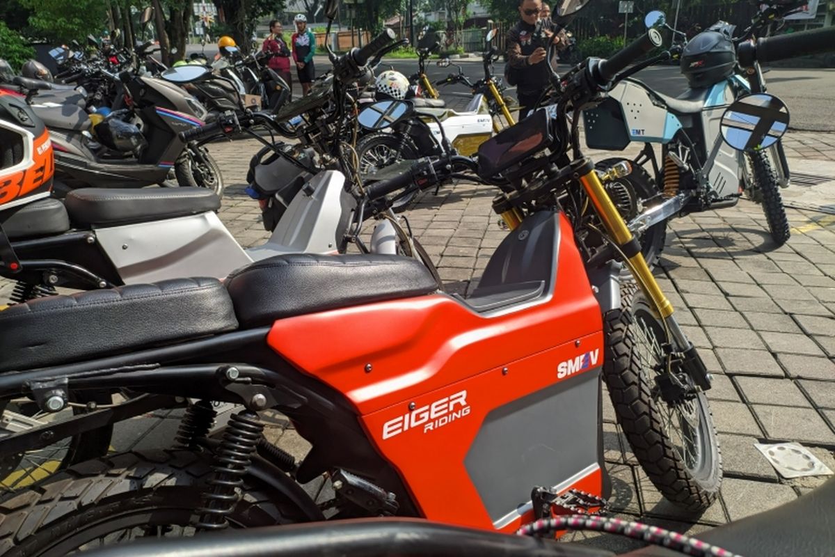 Motor listrik SMEV EM-1 hasil kolaborasi SMEV dan Eiger Adventure.