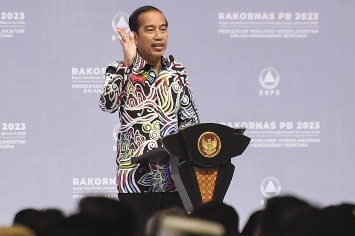 Presiden Joko Widodo memberikan arahan saat pembukaan Rapat Koordinasi Nasional Penanggulangan Bencana (Rakornas PB) 2023 di JIExpo Kemayoran, Jakarta, Kamis (2/3/2023). BNPB menggelar Rakornas Penanggulangan Bencana 2023 dengan mengusung tema Penguatan Resiliensi Berkelanjutan dalam Menghadapi Bencana. 