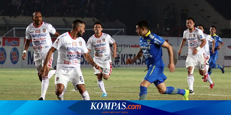 Bali United Vs Persib Bandung 2015