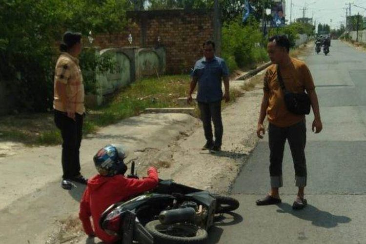 
Seorang pria di Lampung Tengah membuat laporan palsu dengan mengaku telah menjadi korban begal. 

