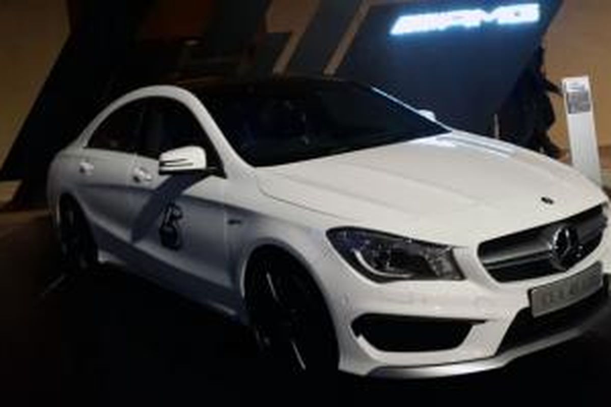 Mercedes-Benz CLA 45 AMG resmi meluncur di Indonesia, Senin (4/5/2015).