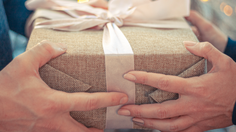 Sudah Memberi Hadiah, Bolehkah Berubah Pikiran dan Memintanya Kembali?