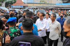 Dampingi Jokowi Tinjau Pasar Minggu, Heru Budi: Kami Pastikan Pasokan Bahan Pokok Cukup