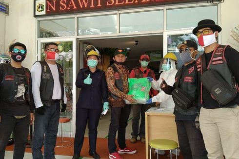 Klub Motor Tua Donasikan APD dan Masker ke Tenaga Medis 