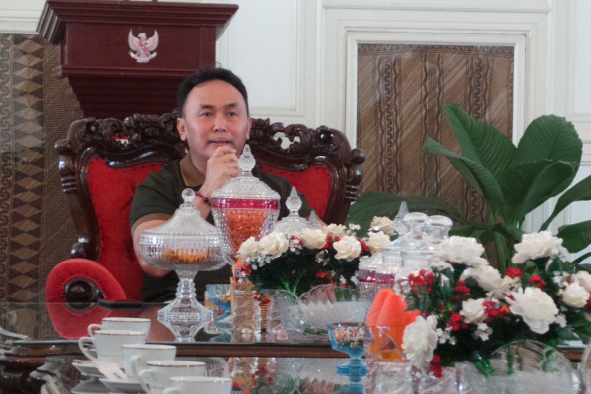 Gubernur Kalimantan Tengah Sugianto Sabran, saat ditemui wartawan di rumah dinasnya di Palangkaraya, Kalimantan Tengah, Senin (1/5/2017).