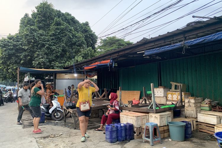 Tak Ada Lagi Pedagang Ikan di Trotoar Pasar Kramat Jati, Kini Dipindahkan ke Lokbin