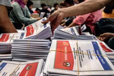 KPU Jaksel Kerahkan Ratusan Petugas Sortir-Lipat Surat Suara Pemilu 2024