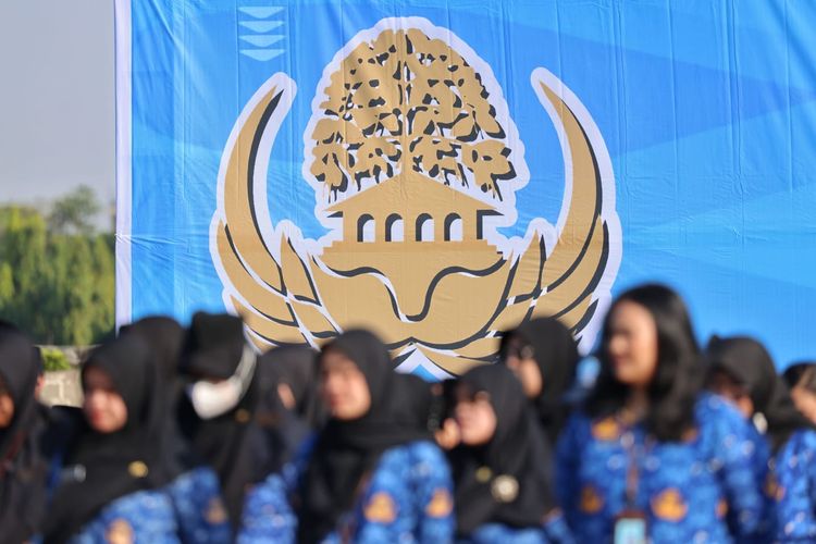 Upacara Peringatan HUT ke-54 KORPRI di Jakarta, Senin (1/12/2025).
