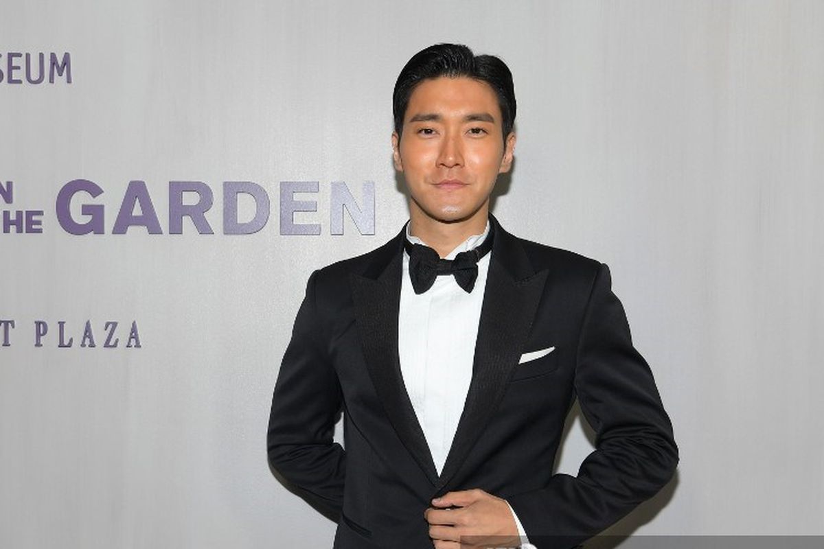 Member Super Junior Choi Siwon menghadiri acara Hammer Museum 16th Annual Gala in the Garden di Los Angeles, California, pada 14 Oktober 2018.  