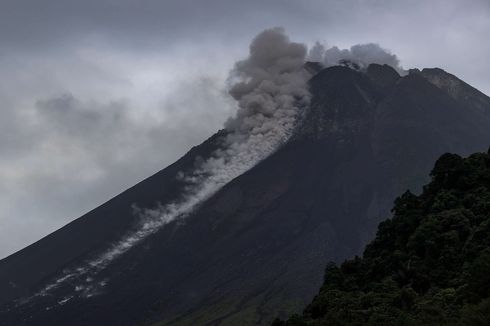 Gunung Merapi 4 Kali Keluarkan Awan Panas, Meluncur Sejauh 3,5 Km