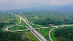 Sebentar Lagi Nataru, Cek Tips Berkendara Aman dan Lancar di Tol Trans-Sumatera