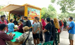 Walkot Bobby Luncurkan Mobil Pasar Murah Keliling untuk Permudah Warga Penuhi Kebutuhan