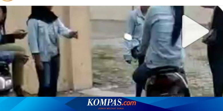 Video Viral Lima Perempuan ABG Rebutan Cowok di Ponorogo