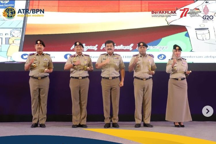 Peresmian seragam baru PNS Kementerian ATR BPN