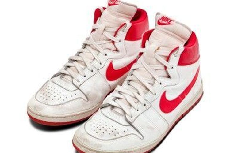 Michael Jordan?s Game Worn Nike Air Ship
