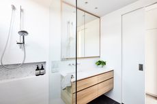 6 Inspirasi Kamar Mandi Minimalis Modern