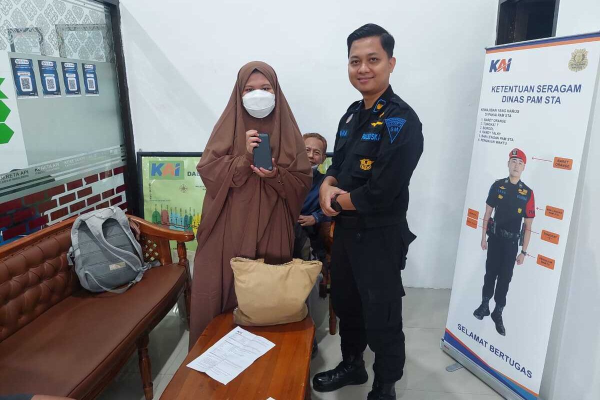 Barang-barang Senilai Belasan Juta Rupiah Tertinggal di Stasiun dan KA Selama Angkutan Lebaran