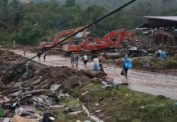 AHY Prioritaskan Perbaikan Akses Jalan yang Terputus akibat Banjir