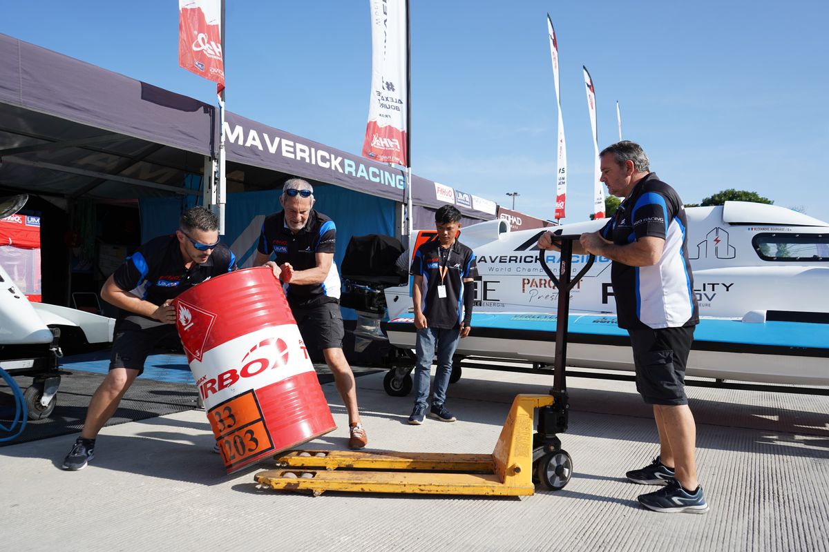 PT Pertamina (Persero) melalui PT Pertamina Patra Niaga (PPN) memberikan dukungan penuh dalam penyediaan energi untuk pelaksanaan F1 Powerboat (F1H2O) World Championship atau Kejuaraan Dunia Balap Perahu Motor 2024 di Danau Toba.