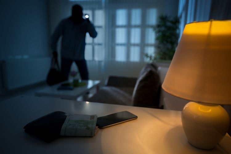 Pintu Tak Dikunci, 3 HP Warga Pondok Aren Raib Digasak Maling