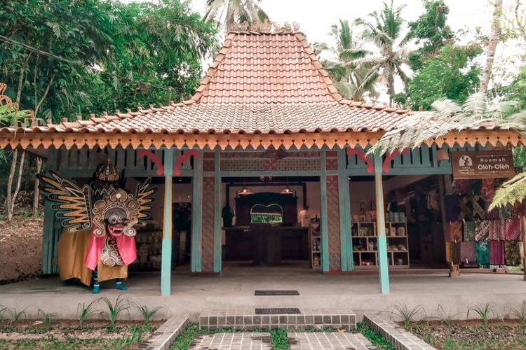 Roemah Oleh-oleh di Taman Gandrung Terakota, Banyuwangi. 