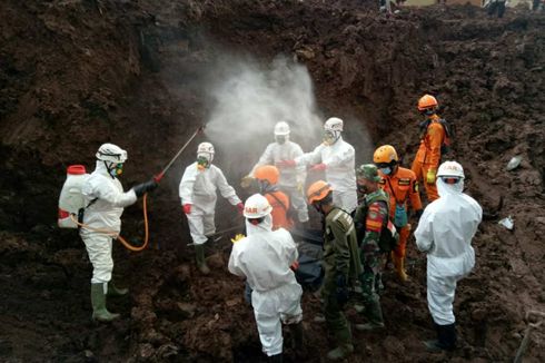 2 Korban Longsor Sumedang Ditemukan, 13 Orang Masih Dalam Pencarian