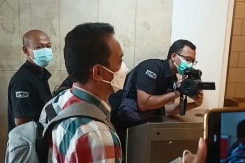 Kalapas Tangerang Hadiri Pemeriksaan di Polda Metro Jaya Terkait Kebakaran Lapas yang Tewaskan 48 Napi