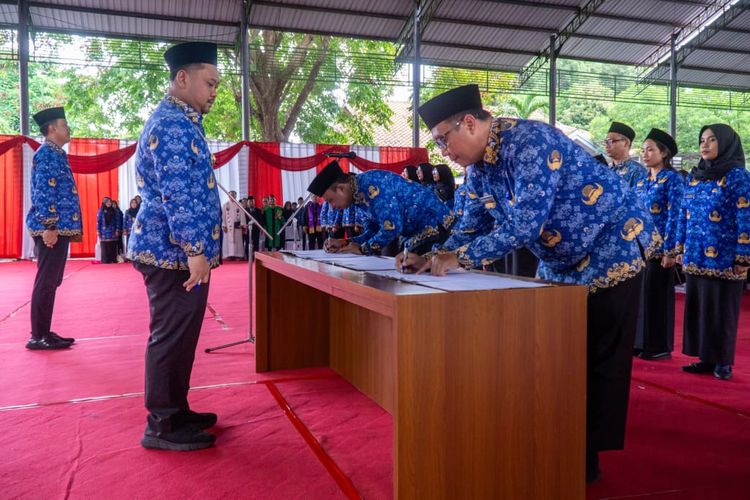 Kasus SK ASN Palsu Gresik Terbongkar, Bupati: Mencoreng Raihan Prestasi Birokrasi