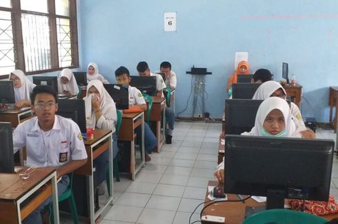 Ini Daftar 10 SMA Negeri dan Swasta Peraih Nilai UN Tertinggi di Surabaya