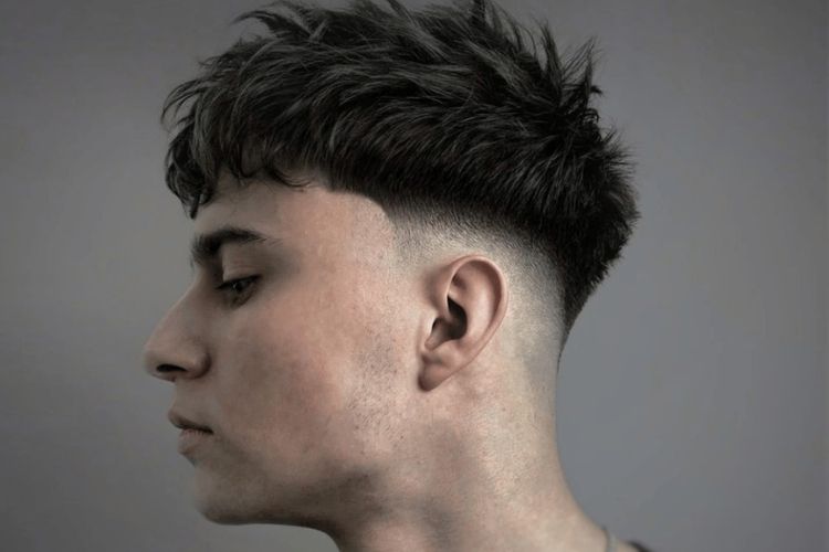 3 Gaya Rambut Pria Usia 40-an agar Terlihat Lebih Muda