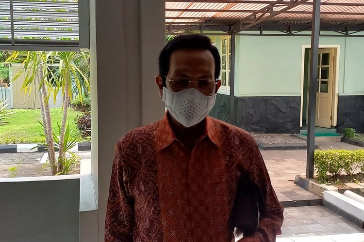 Sultan ditemui di Kantor Gubernur DIY, Kompleks Kepatihan, Kota Yogyakarta, Kamis (6/1/2022)