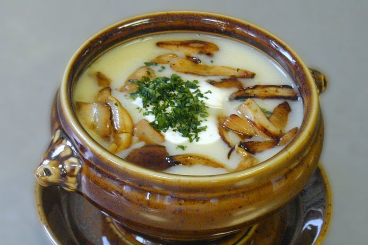 Resep Sup Krim Ayam, Ide Menu Makan Saat Sakit
