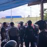 Warga Serang Polisi ketika Gerebek Kampung Bahari jadi 