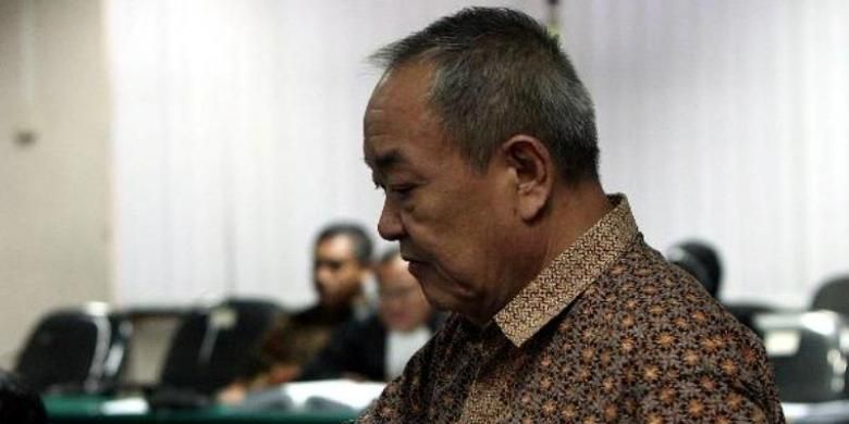 Terpidana kasus percobaan penyuapan Pimpinan KPK dan percobaan menghalang-halangi penyidikan kasus korupsi, Anggodo Widjojo, menjadi saksi pada persidangan dengan terdakwa Ari Muladi di Pengadilan Tipikor, Jakarta Selatan, Selasa (15/3/2011). Ari Muladi yang pernah menjadi tangan kanan Anggodo, dijerat oleh penuntut umum KPK dengan kasus yang sama dengan Anggodo. 