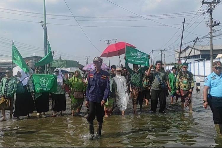 Sempat Diklaim Akan Hadir, Prabowo Tak Terlihat Selama Istighosah NU di Banjir Rob Pantura Sayung