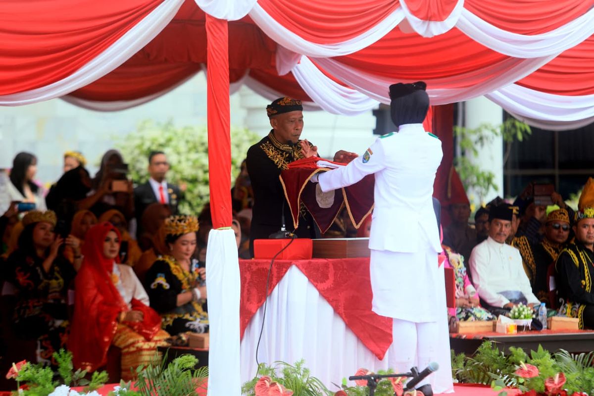 Bupati Bulungan Syarwani dalam upacara peringatan HUT ke-80 RI di Kabupaten Bulungan, Minggu (17/8/2025).
