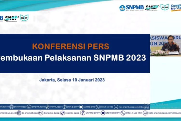 Ketua Umum Tim Penanggung Jawab SNPMB 2023 Prof. Mochamad Ashari pada Konferensi Pers Pembukaan Pelaksanaan Seleksi Nasional Penerimaan Mahasiswa Baru (SNPMB) 2023 secara daring, Selasa (10/1/2023).